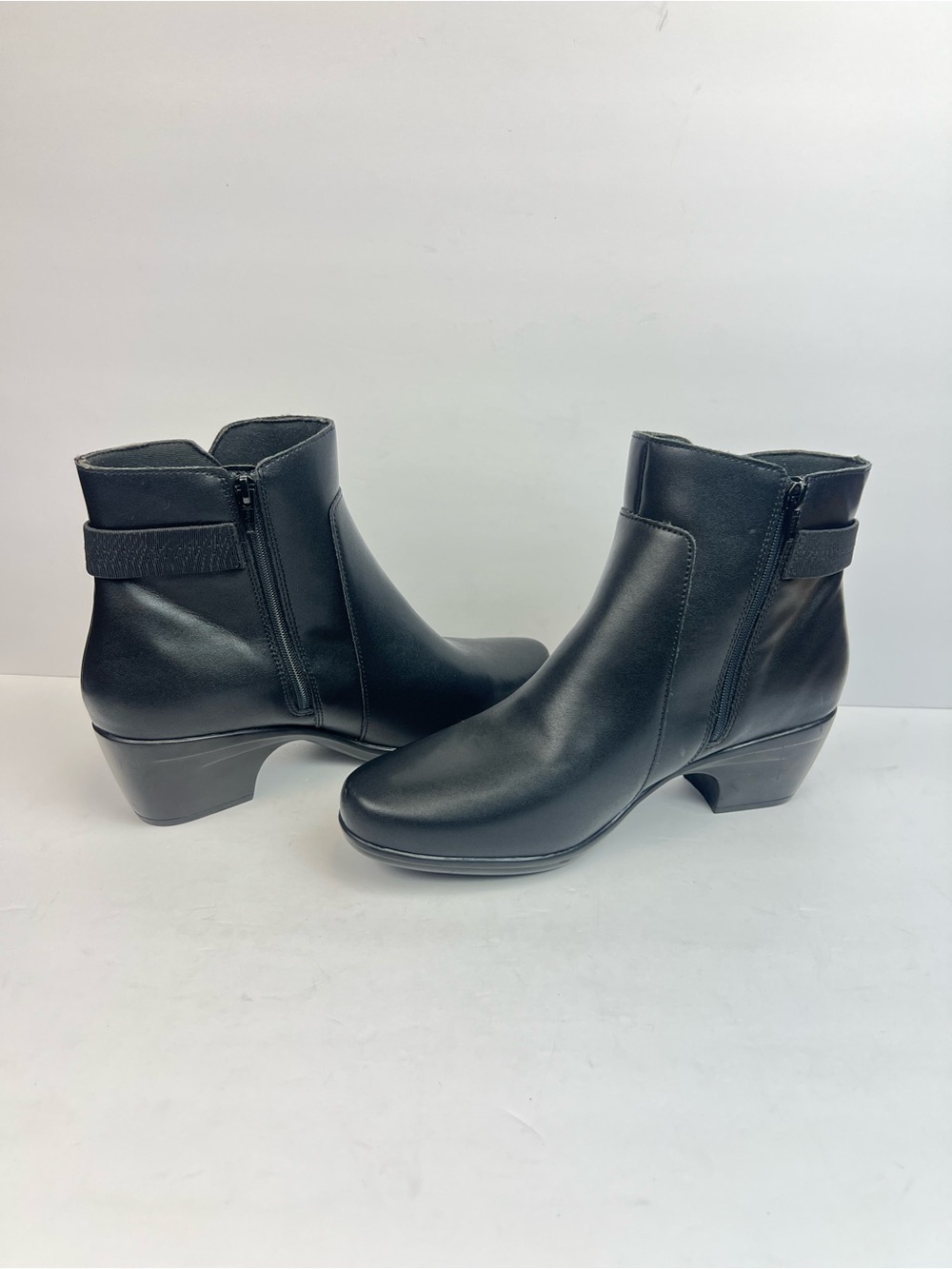 Clarks Black Leather Ankle Booties with Low Block Heel Size 11